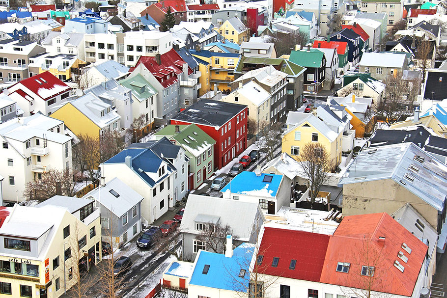 Vista aérea de Reykjavik, capital da Islândia.