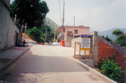 Favela-Bairro na VIla Elza
