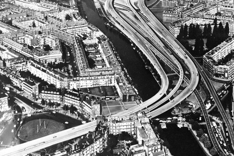 Fotomontagem do plano de David Jokinen para Amsterdam. A proposta não foi construída.